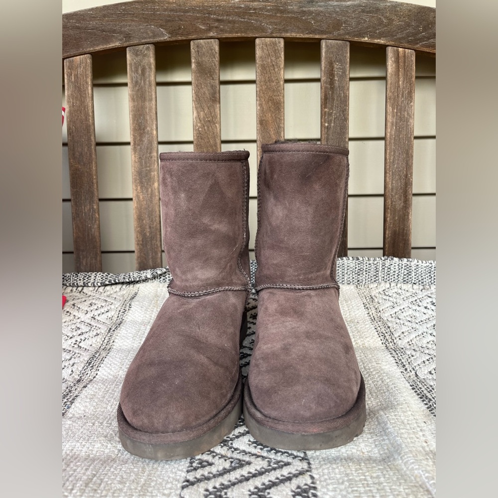 Brown uggs